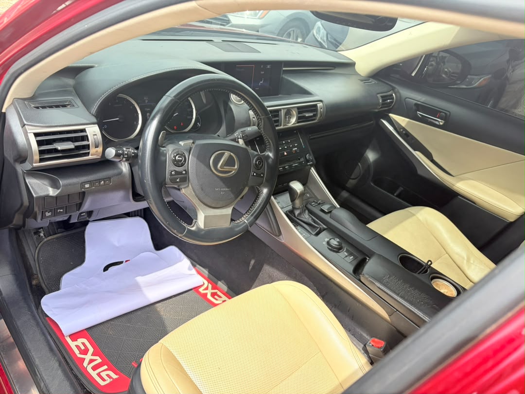 LEXUS IS350