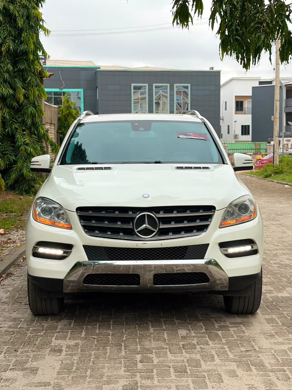 MERCEDES BENZ