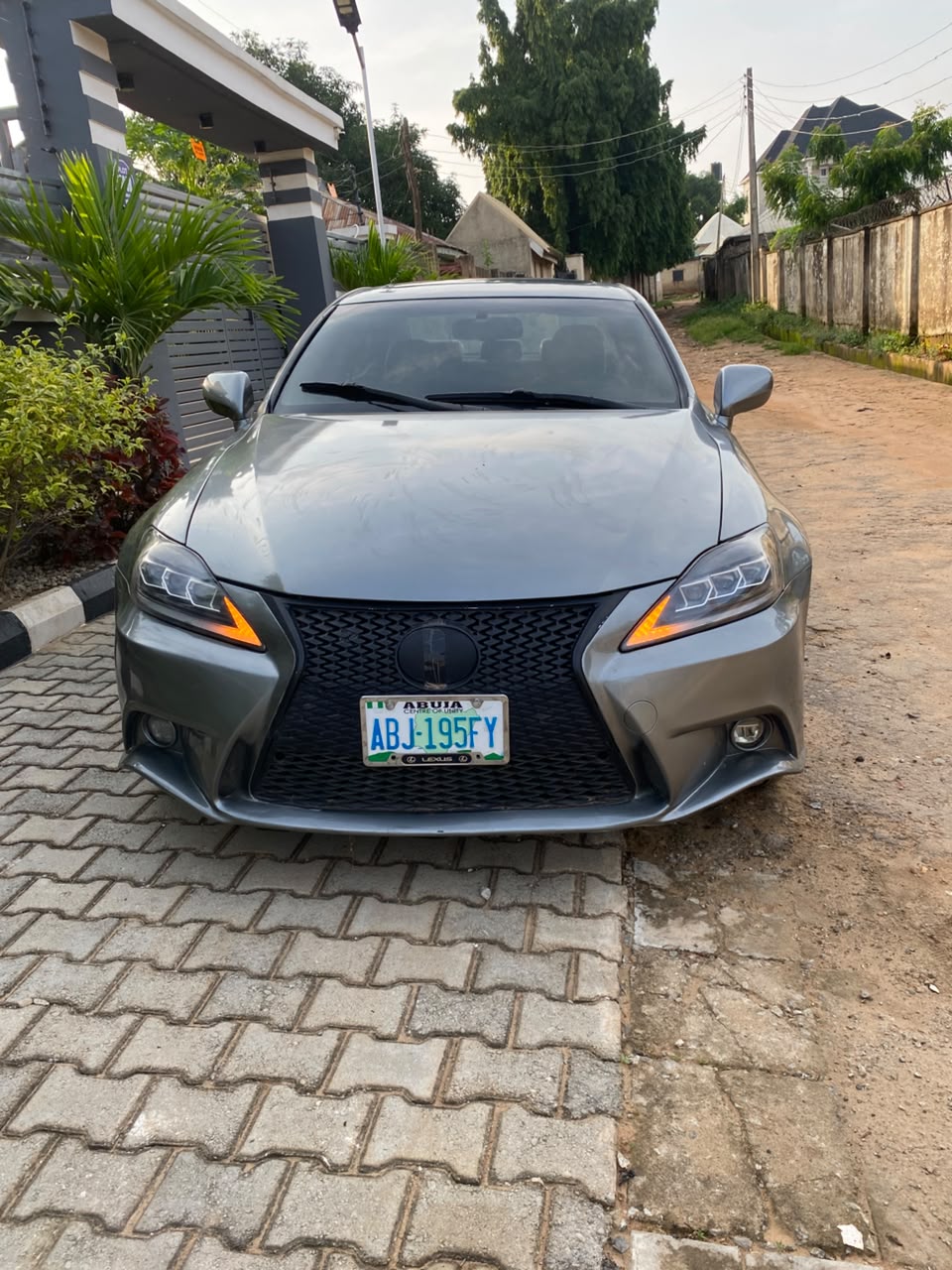 LEXUS