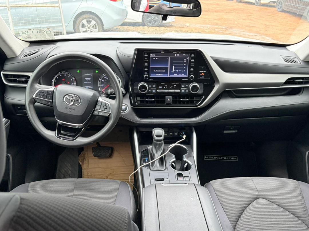 TOYOTA HIGHLANDER