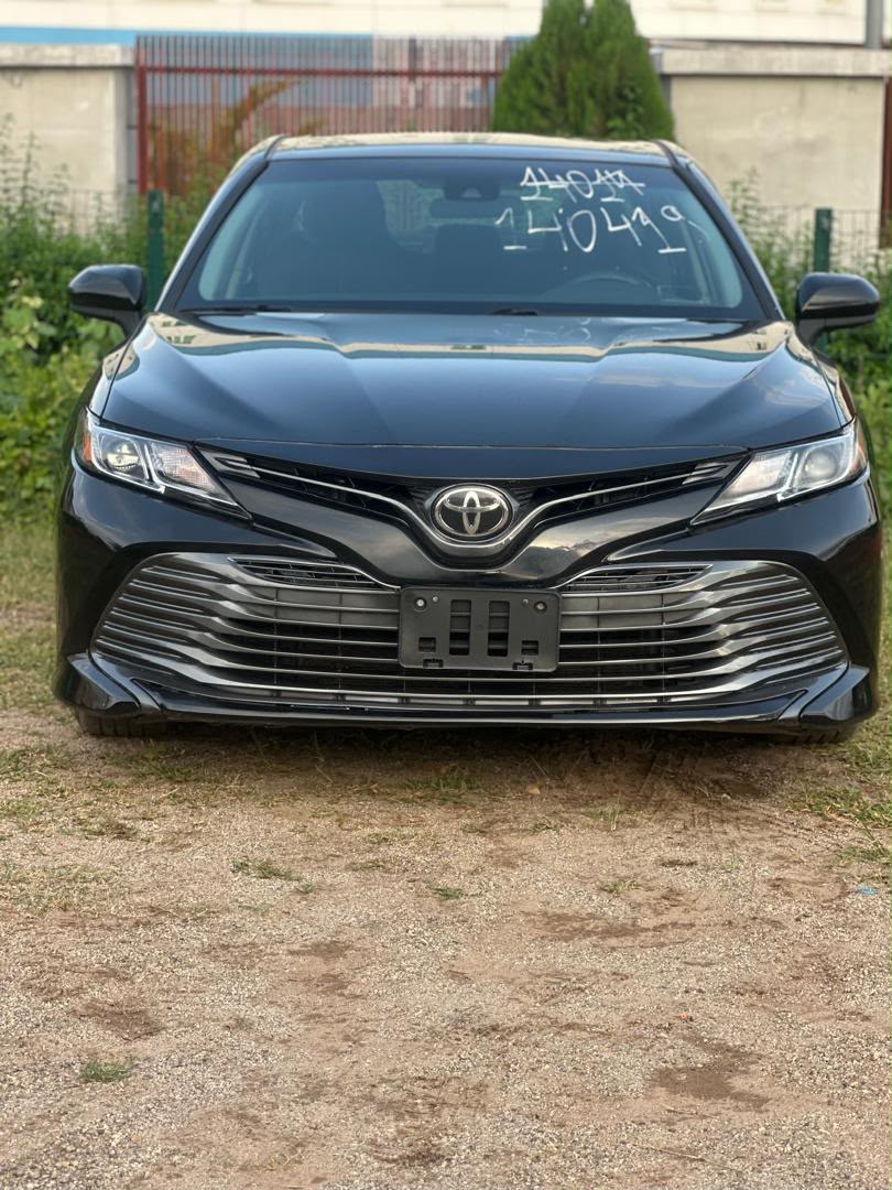 TOYOTA CAMRY LE 2019
