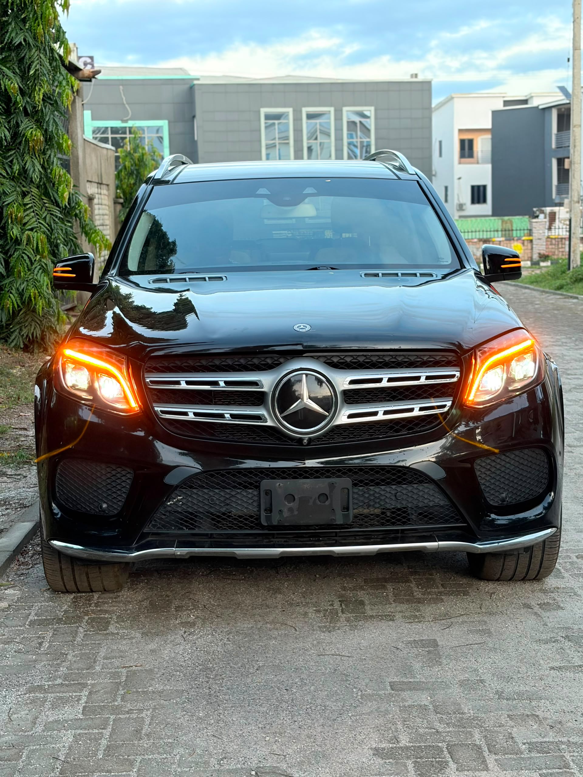 MERCEDES-BENZ GLS550
